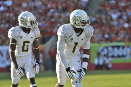 De'Anthony Thomas (6) and Josh Huff (1) line up for a play against USC last season.