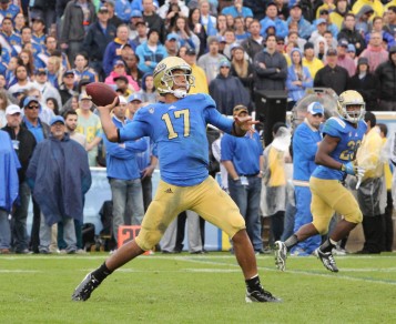 Hundley looks to help UCLA meet high expectations in 2013
