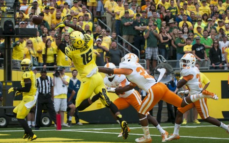 Daryle Hawkins missed on this grab, but the Ducks' passing shredded the Vols.