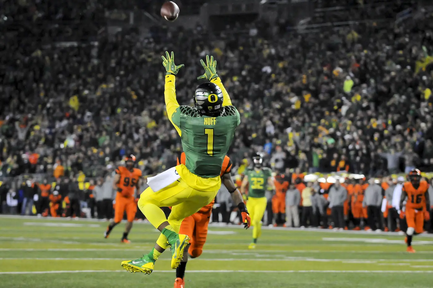 Josh Huff hauls in one of his three TD catches