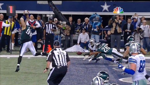 Cary Williams slaps away the 2 pt conversion for margin of victory