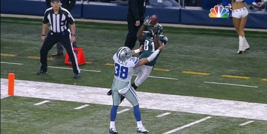 Jason Avant leaps for amazing catch over a distracted Jeff Heath