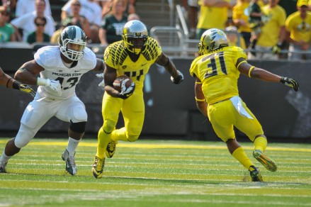 Ifo Ekpre-Olomu and the Ducks defense are looking to make a statement against Stanford