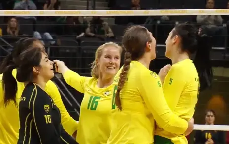 Oregon Volleyball won a three set sweep versus Cal after losing to No. 1 Stanford.