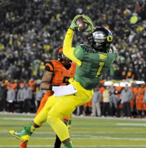 Josh Huff makes another fantastic catch to give Oregon the win