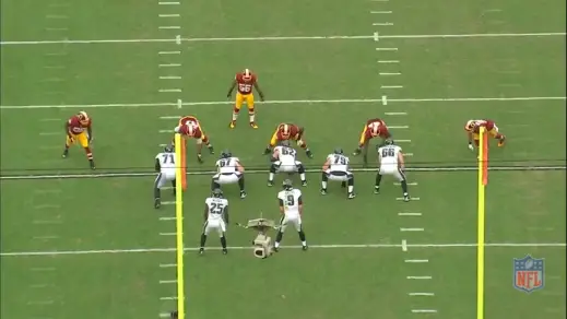 Kelce prepares to briefly engage the nose tackle.