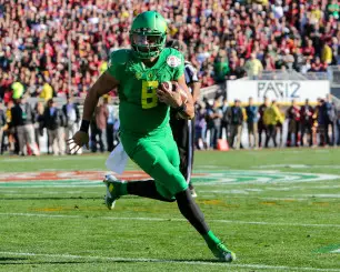 Mariota's ability to run has been well documented, but can he run a pro style offense?