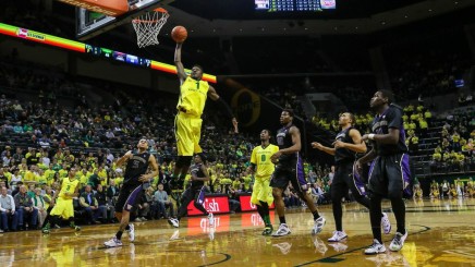 This is one of the few highlights C Jordan Bell had for the Ducks. If Oregon wants to "Win The Day", Bell is going to need to be a bigger influence.