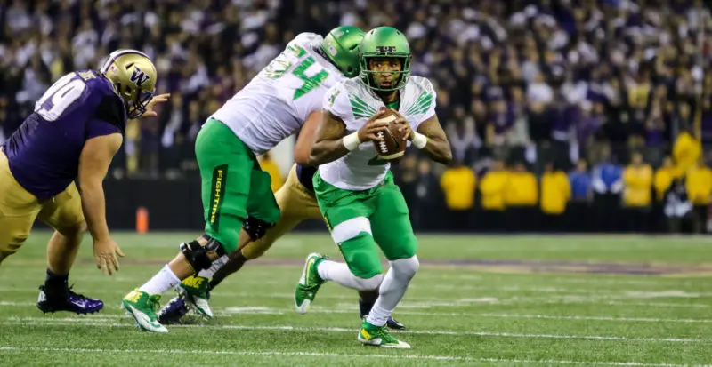 Vernon Adams led the Ducks to their 12th straight win over Washington in 2015.