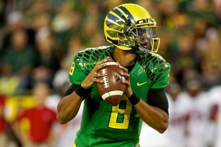 Henderson: Oregon freshman QB Marcus Mariota plays like a