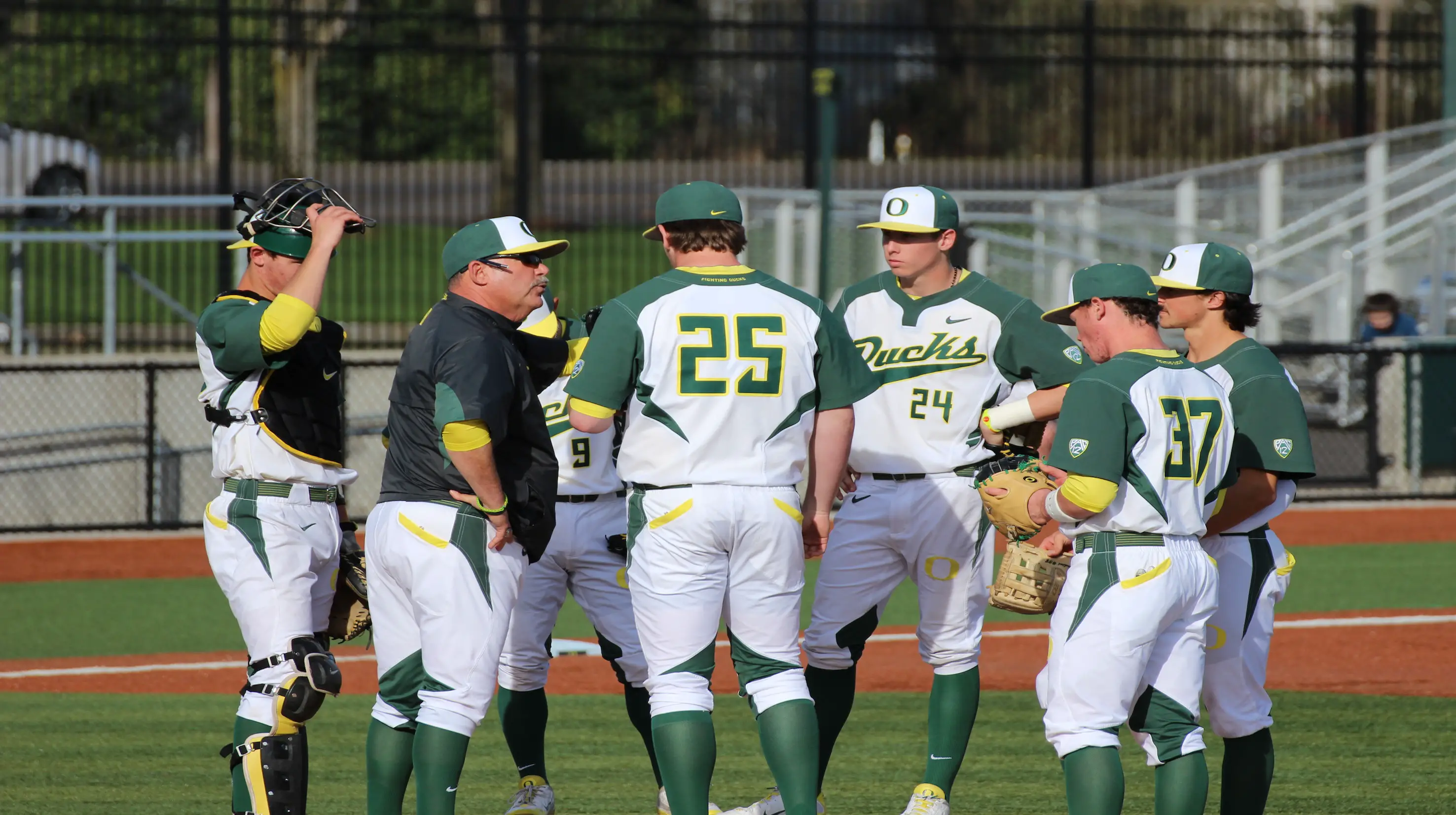 Oregon Baseball: Ducks Start Season 0-4, But Team Is Showing Fight