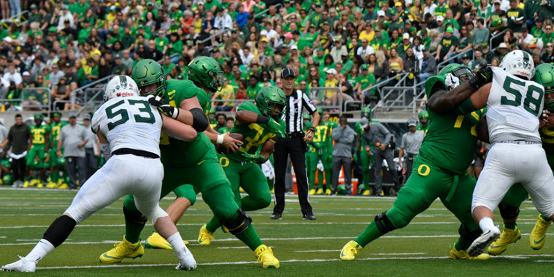 How Oregon's football traditions stack up against the rest of the country -  Axios Portland