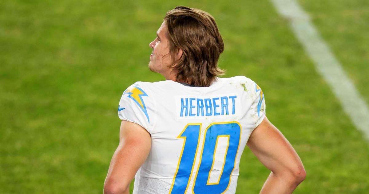 Looking at Chargers' Justin Herbert's current odds to win 2021 NFL MVP