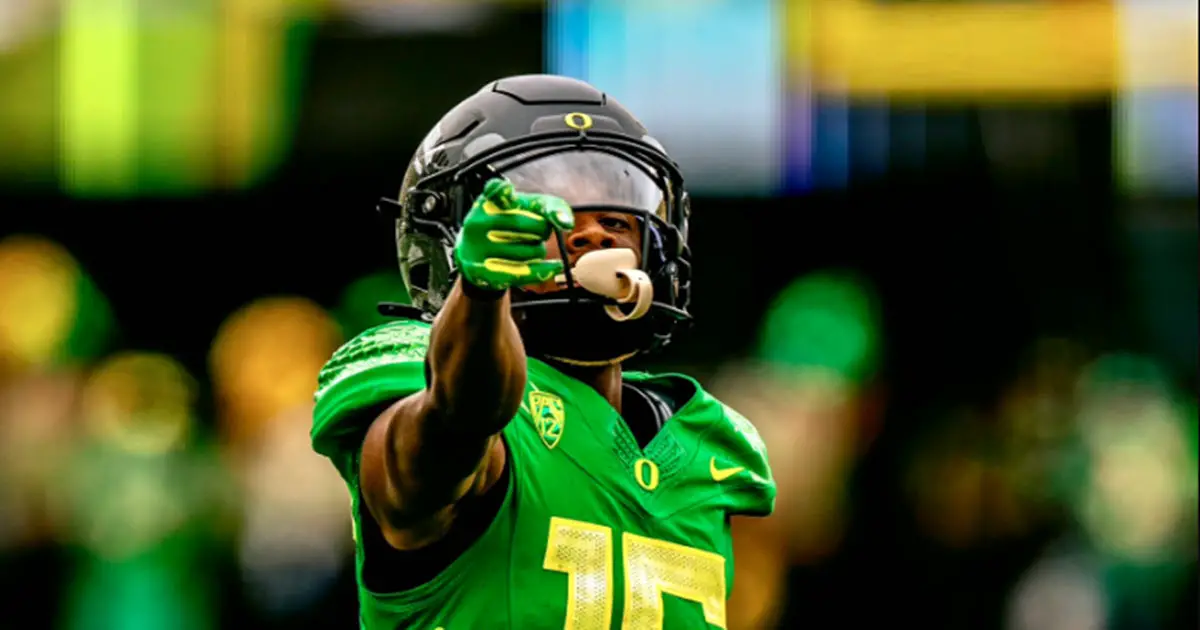 Oregon Ducks Football - Tez Johnson points to the Autzen Stadium stands - FishDuck.com in Eugene, OR