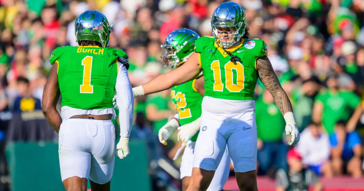 Oregon Football - Jordan Burch - Ohio State - Oregon Football in the Rose Bowl - FishDuck.com in Eugene, OR