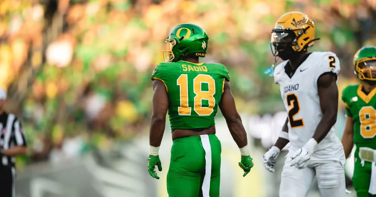 Oregon Football - Kenyon Sadiq - FishDuck.com in Eugene OR