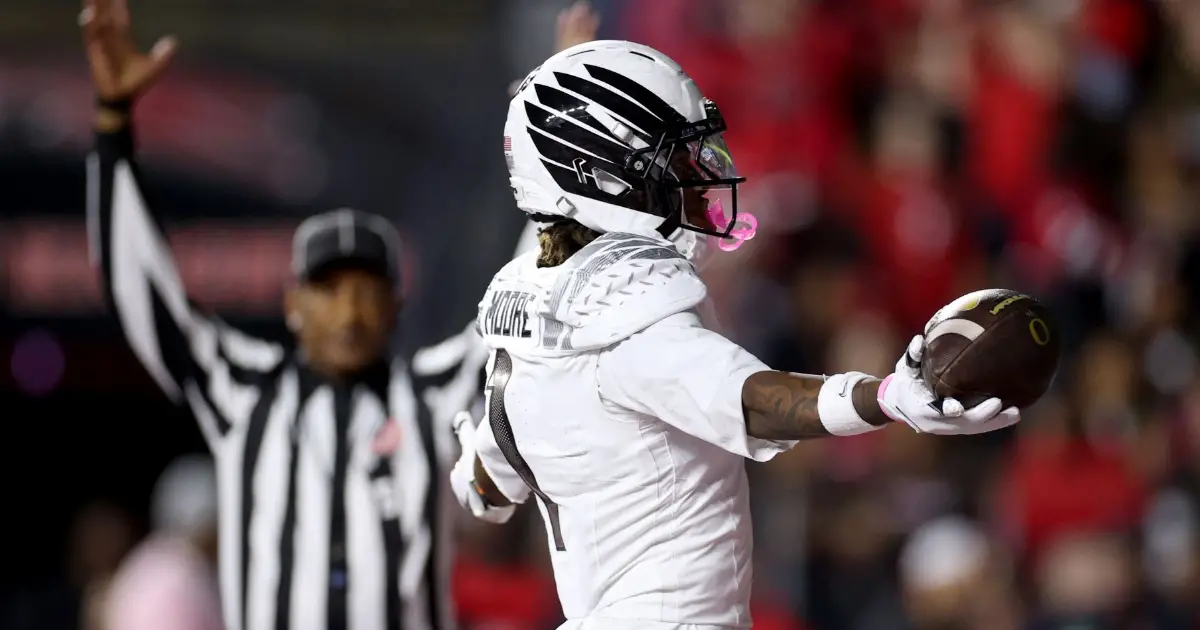 Oregon Football - FishDuck.com in Eugene, OR - Dakorien Moore vs Rutgers - College Football Playoff