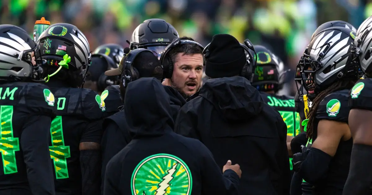 Oregon Football - oregon vs wisconsing - Big Ten - FishDuck.com in Eugene, OR - College Football Playoff