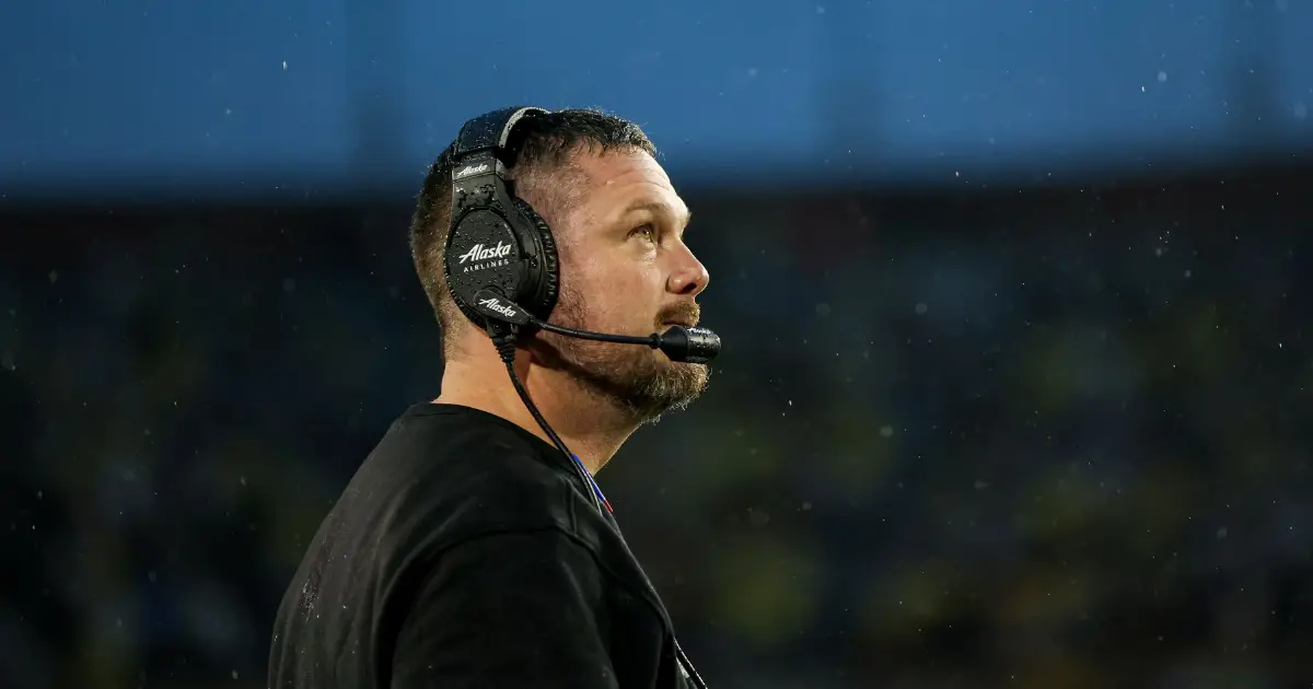 Oregon Football - FishDuck.com in Eugene, OR - Dan Lanning vs Iowa