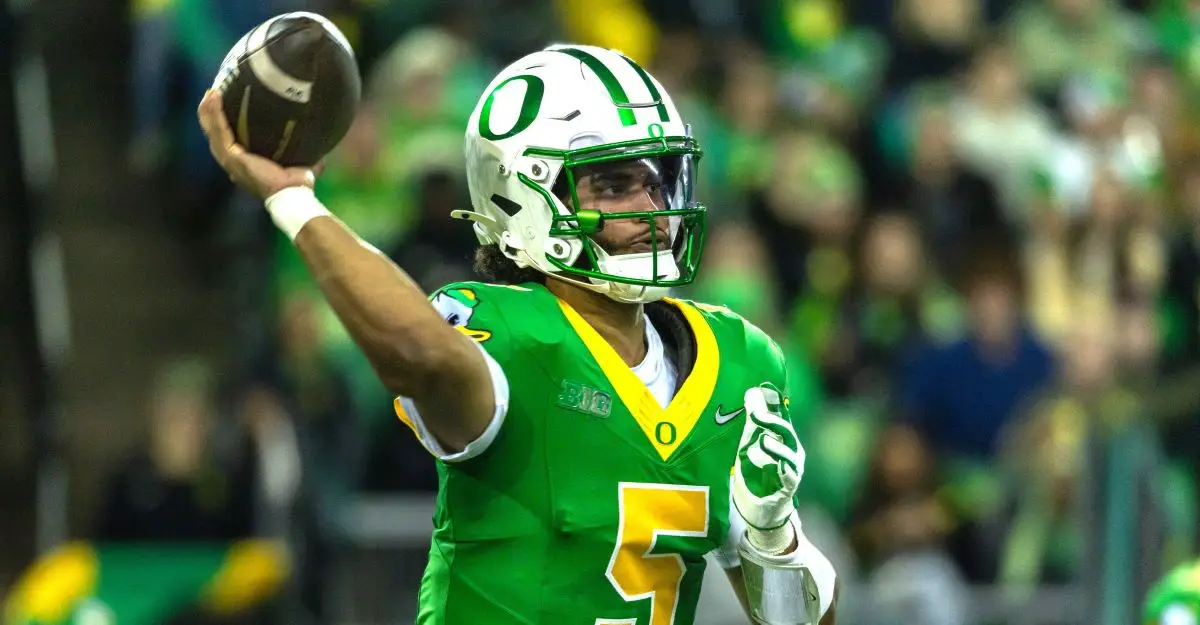Oregon quarterback Dante Moore looks to continue his passing efficiency against USC this weekend after a record-breaking performance last Saturday against Minnesota. Photo by Max Unkrich