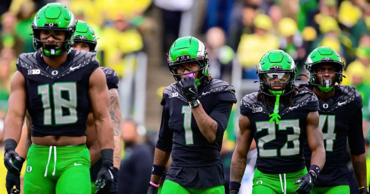Oregon Football - Dan Lanning leads the Oregon ducks football team in Autzen against the Indiana Hoosiers in Eugene, OR